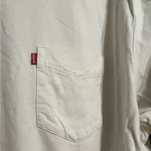 Mens Levi’s pocket red tab tee
